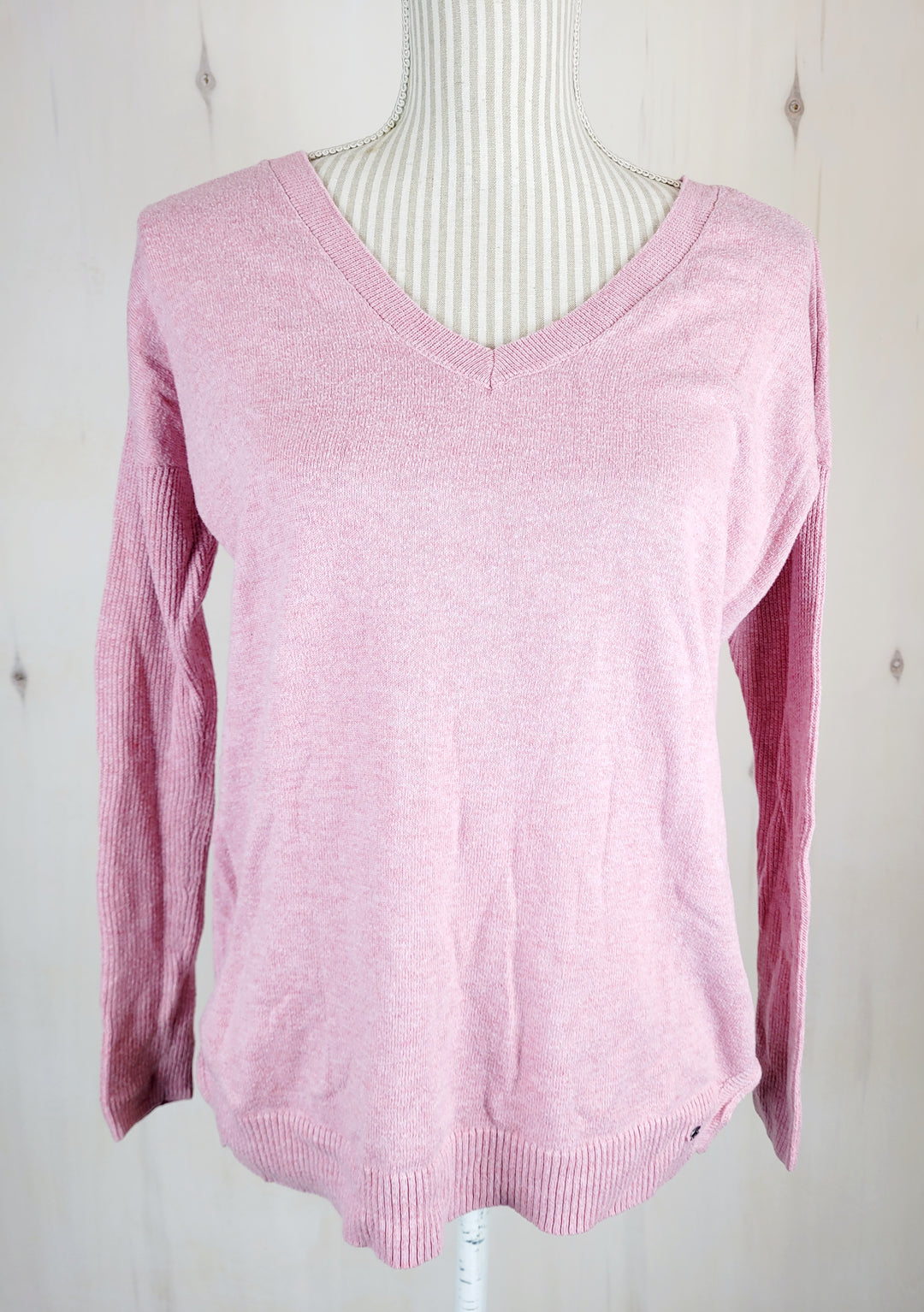 AMERICAN EAGLE PINK VNECK TOP LADIES XS PRE-LOVED