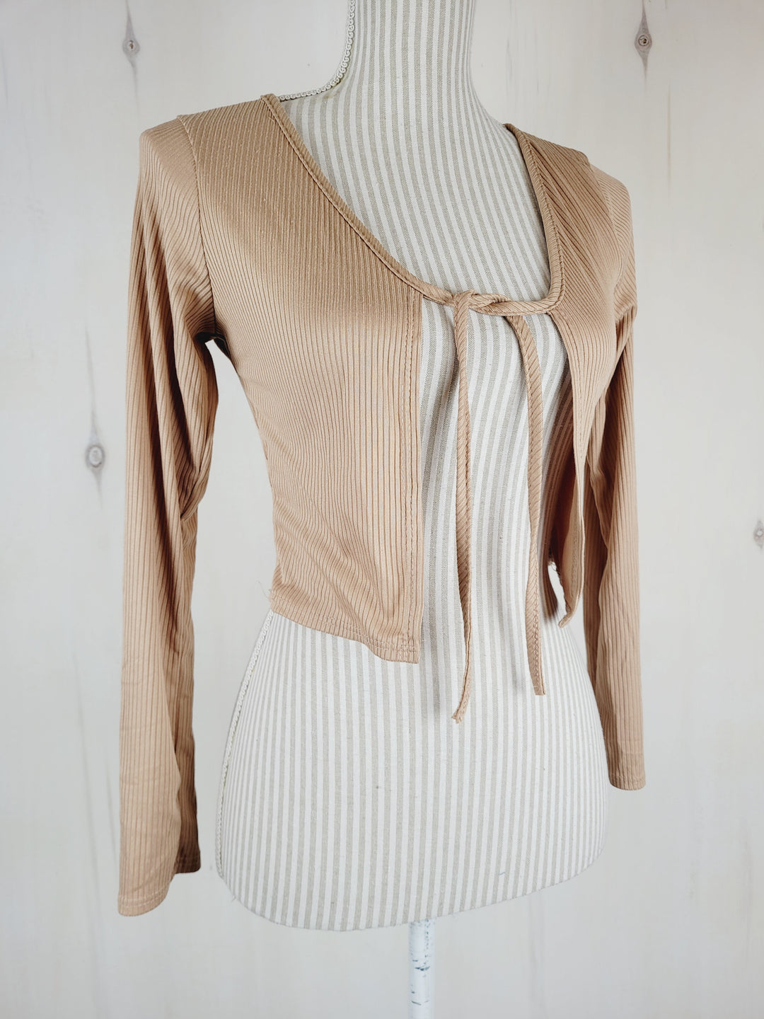 OLIVIA RAE TAN TOP LADIES SMALL PRE-LOVED