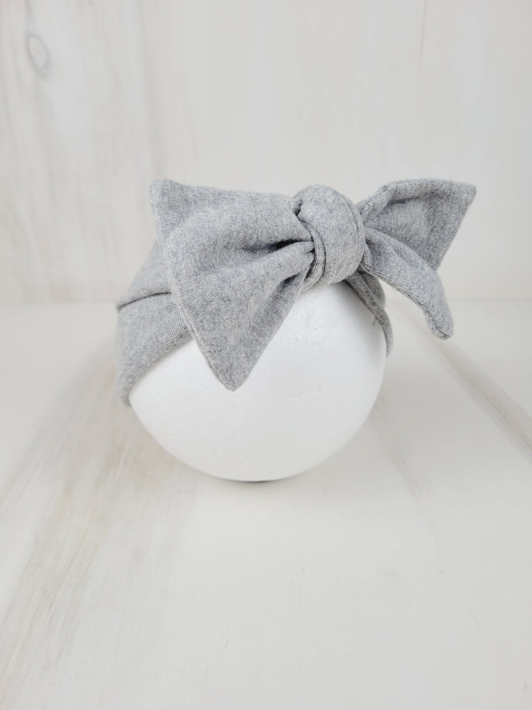 GREY HEAD WRAP WITH BOW BABY PRE-LOVED