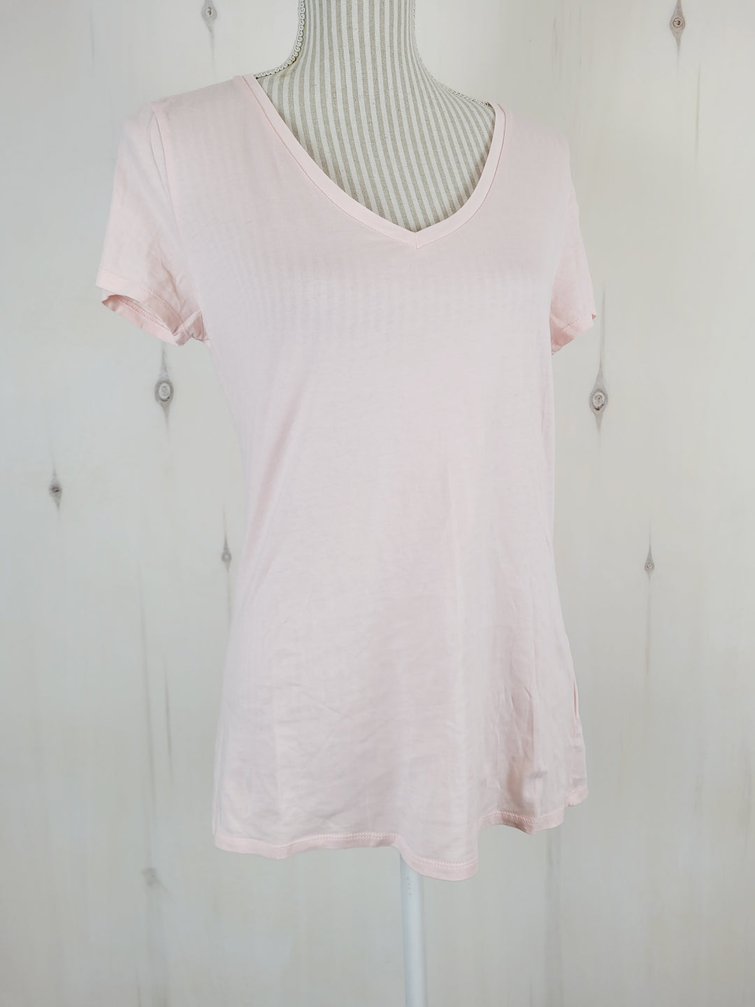JOE FRESH PEACH VNECK TSHIRT LADIES MEDIUM PRE-LOVED