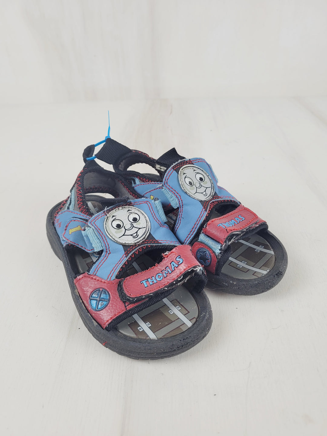 THOMAS THE TRAIN SANDALS CHILD SIZE 9 PRE-LOVED