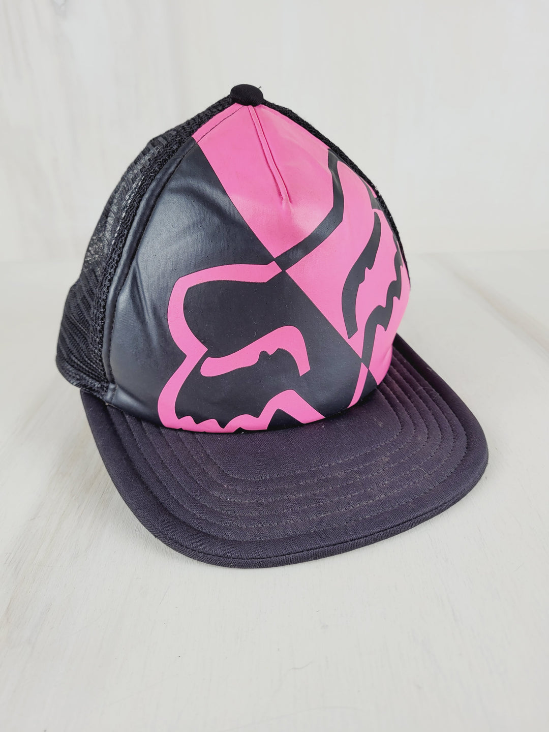 FOXX PINK/BLACK BRIMMED HAT O/S PRE-LOVED