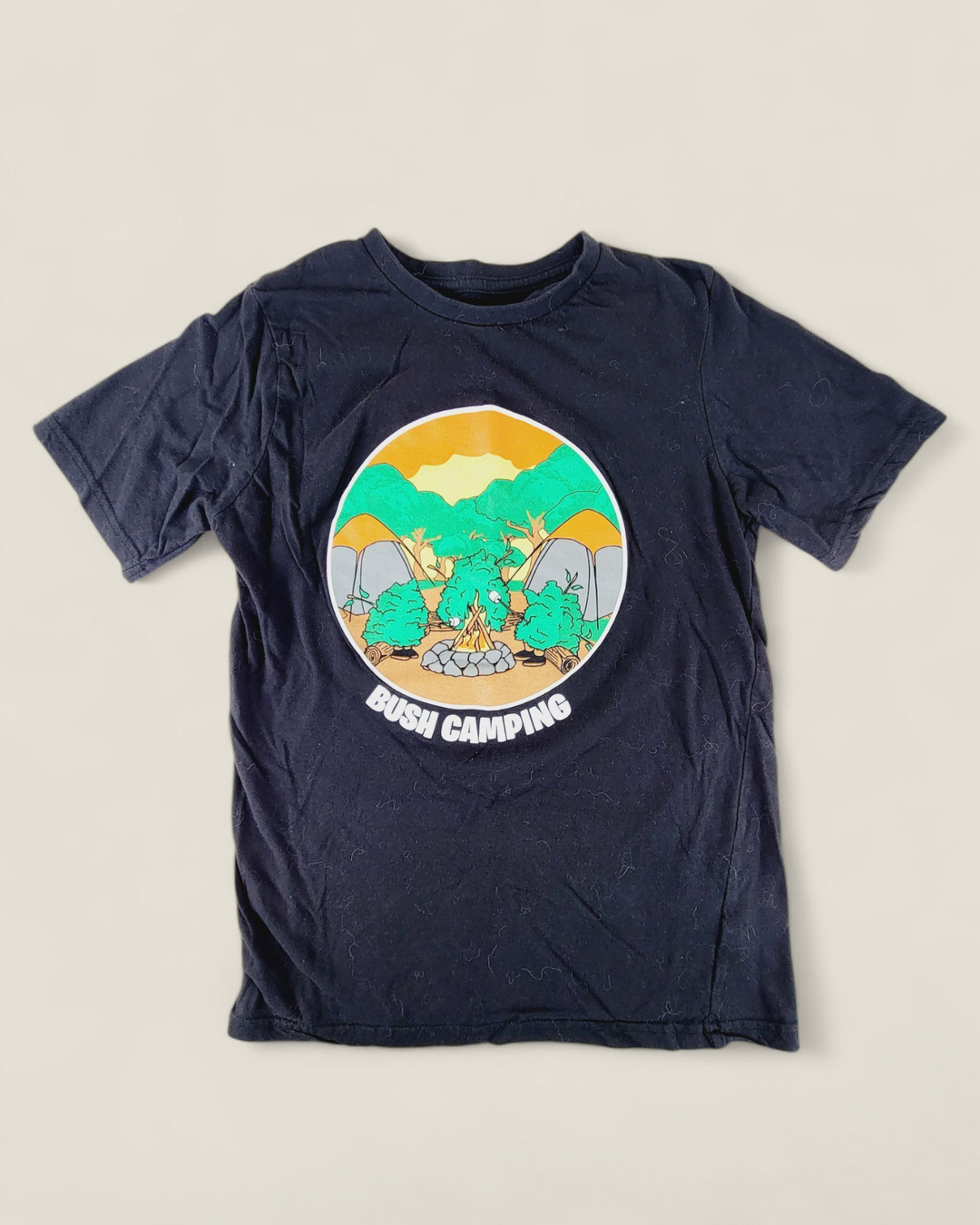 BUSH CAMP BLACK TEE 14Y PRE-LOVED