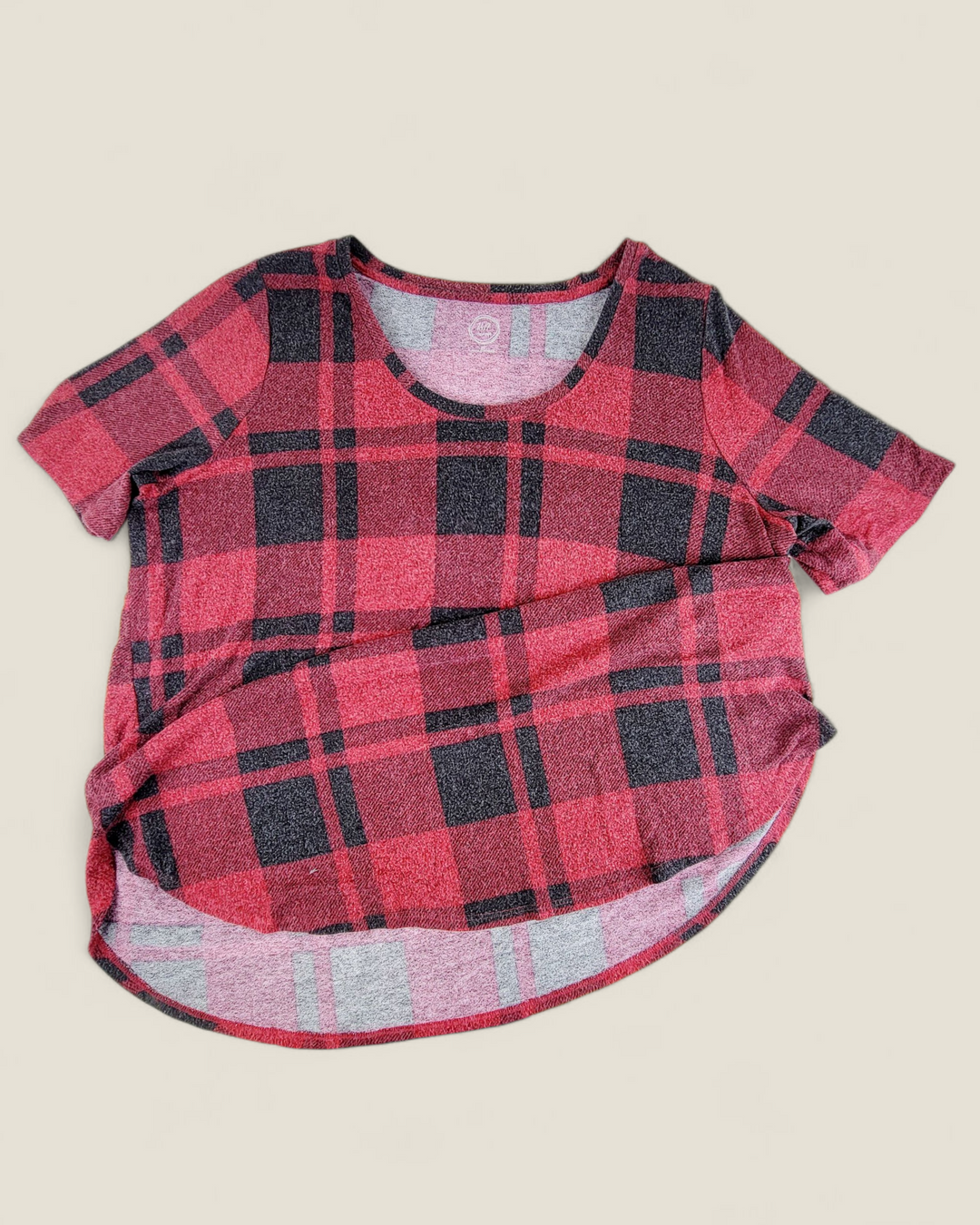 MAURICES RED PLAID SLEEP TOP LADIES 2X PRE-LOVED