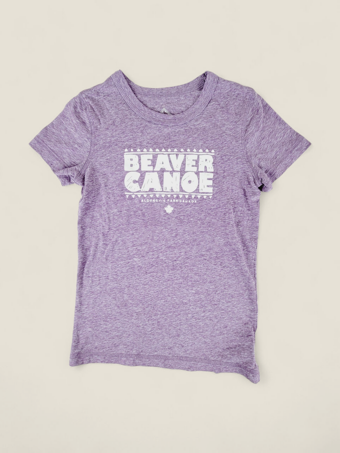 BEAVER CANOE PURPLE TEE GIRLS SMALL APPROX 7Y PRE-LOVED