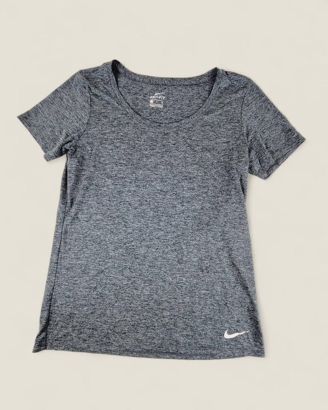 NIKE DIR-FIT GREY TEE LADIES SMALL PRE-LOVED