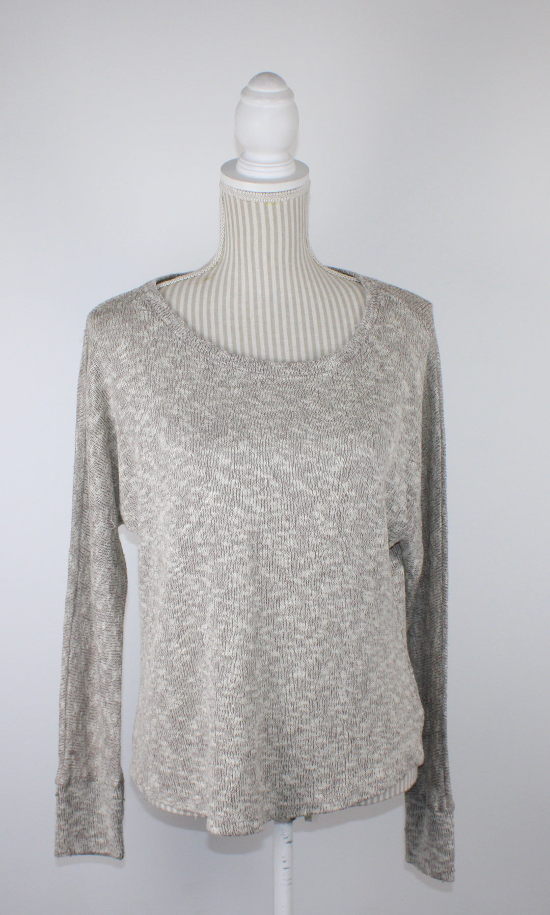 XXI BEIGE KNIT SWEATER LADIES MED PRE-LOVED