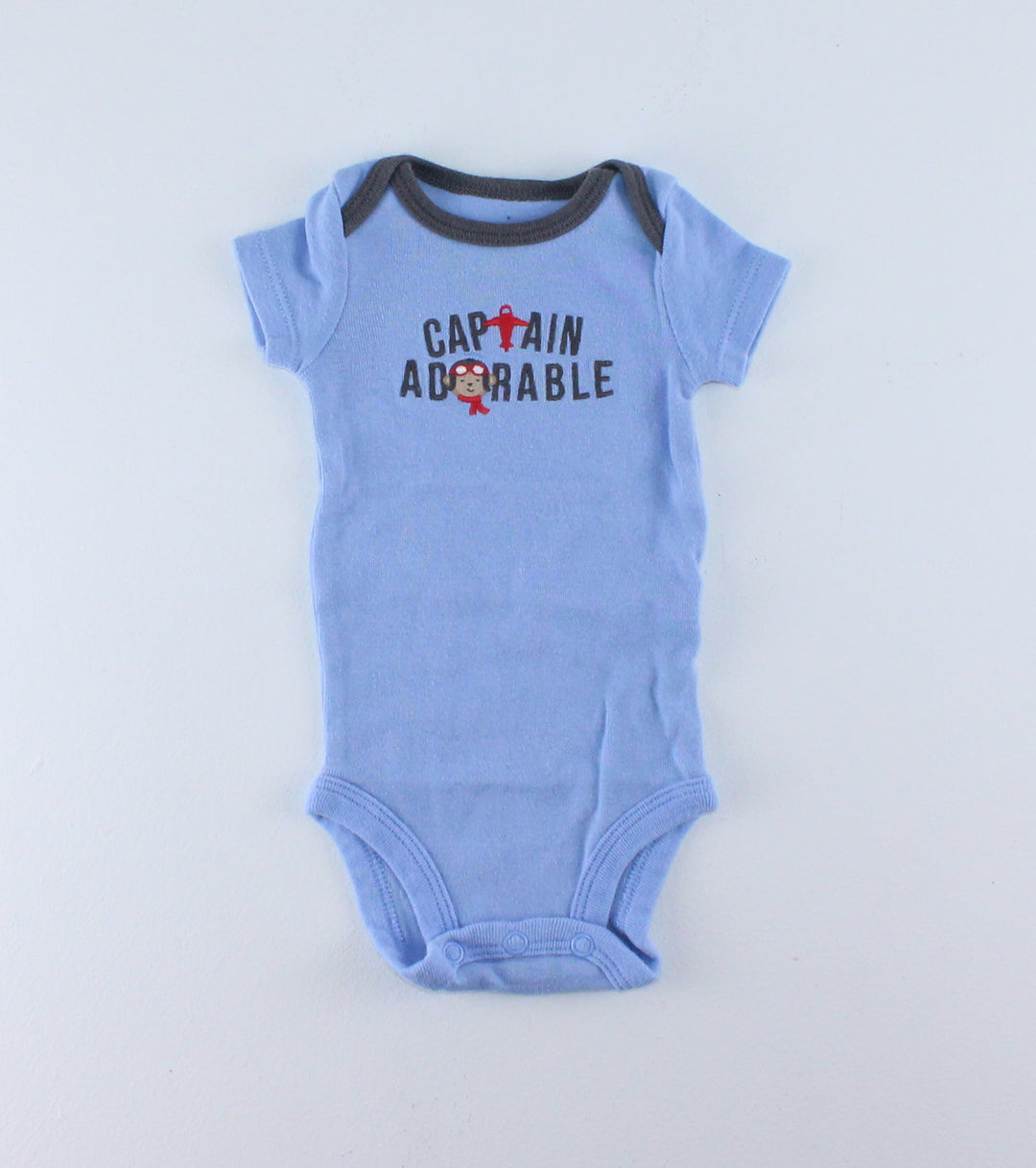 CARTERS ADORABLE ONESIE NEWBORN PRE-LOVED