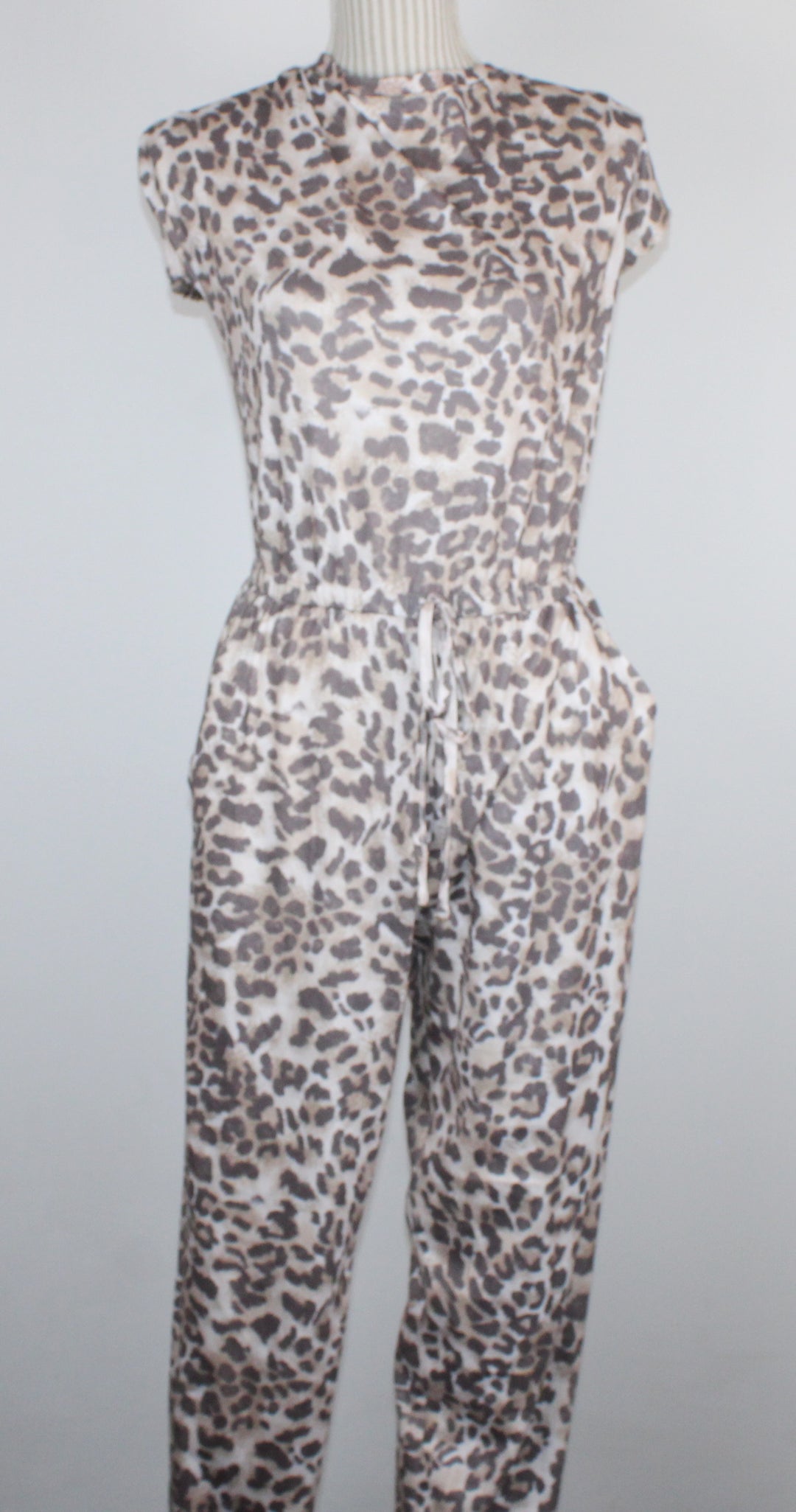SHEIN ANIMAL PRINT OUTFIT LADIES SIZE 4 PRE-LOVED
