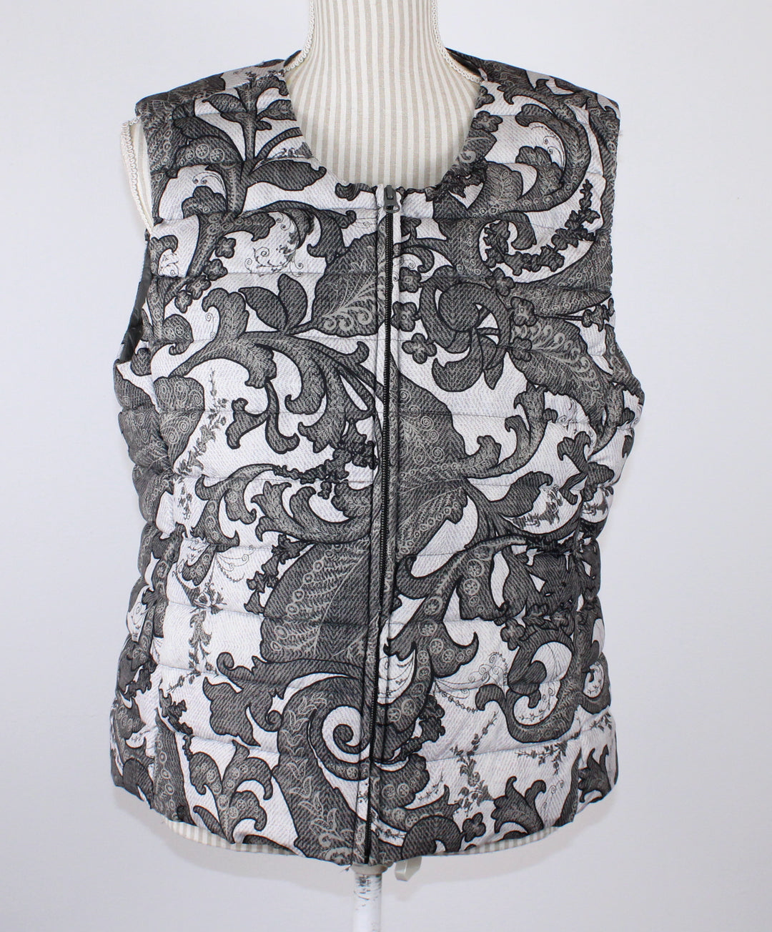 JOE FRESH GREY PATTERNED VEST LADIES LARGE PRE-LOVED