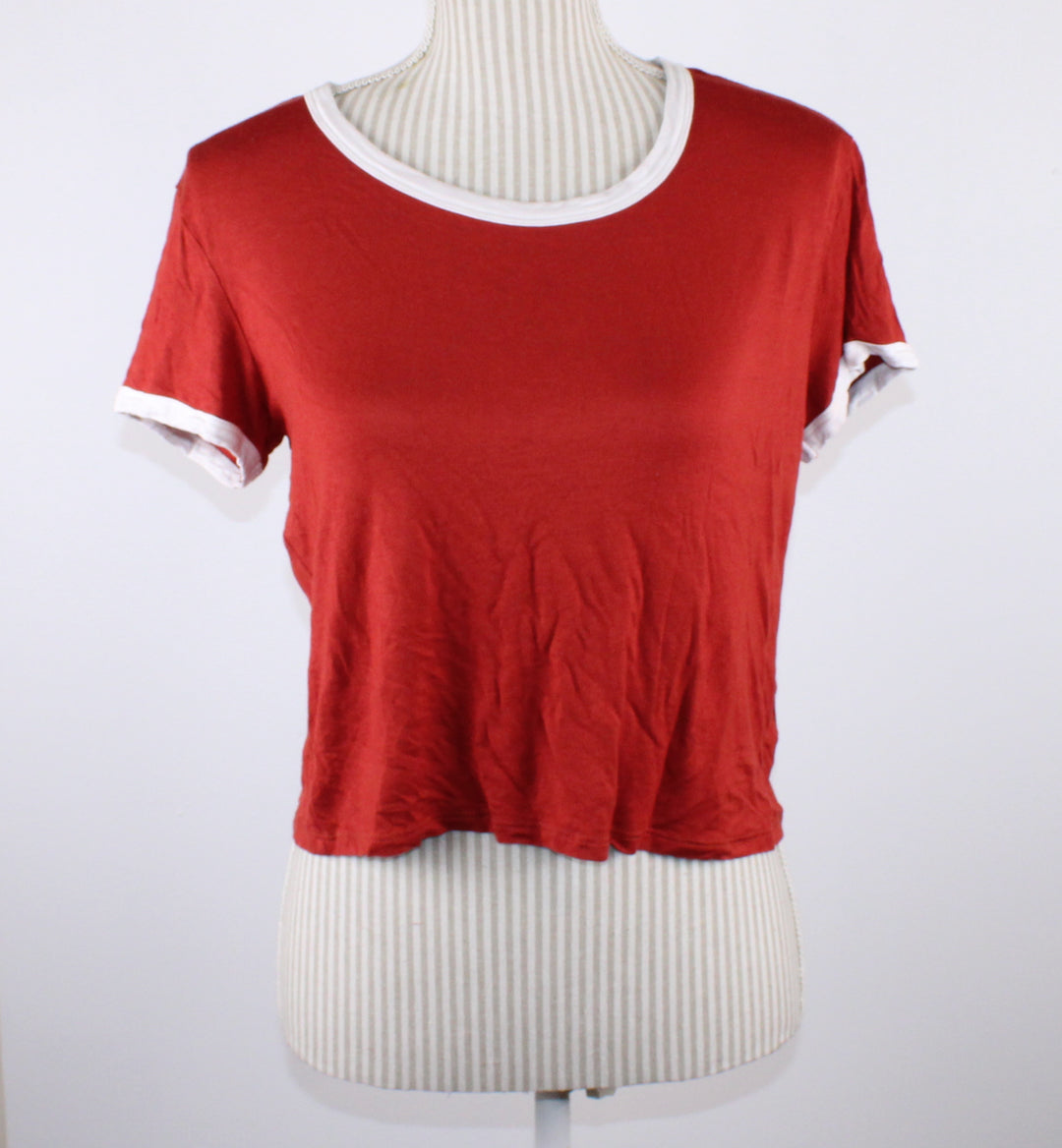 SWS STRETCH SOFT TEE CROPPED LADIES LARGE PRE-LOVED