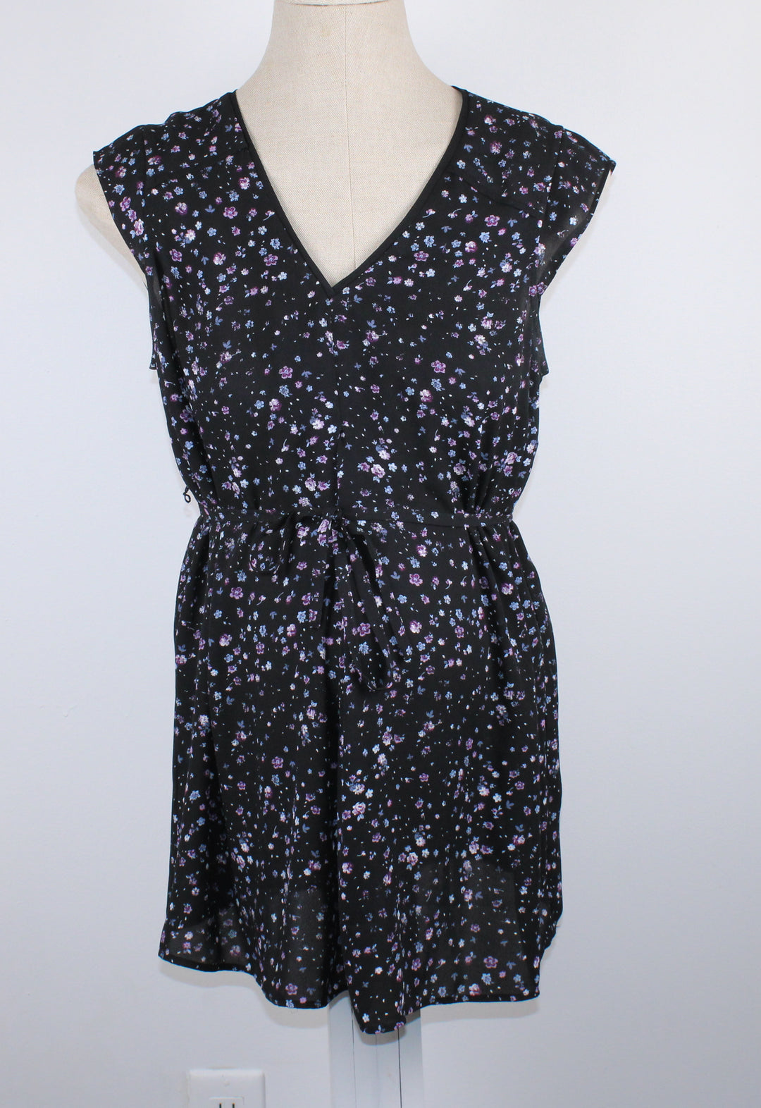 THYME MATERNITY BLACK FLORAL BLOUSE LADIES SMALL PRE-LOVED