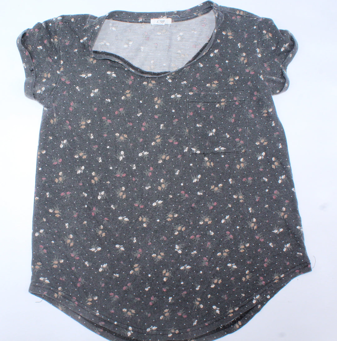 ARDENE BLACK FLORAL TEE XS PRE-LOVED