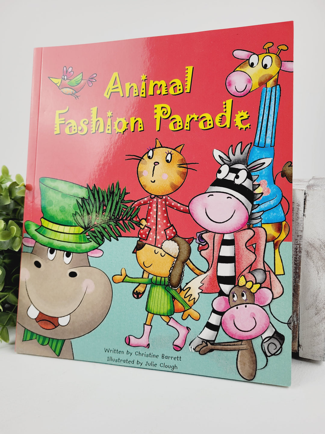 ANIMAL FASHION PARADE STORYBOOK PRE-LOVED