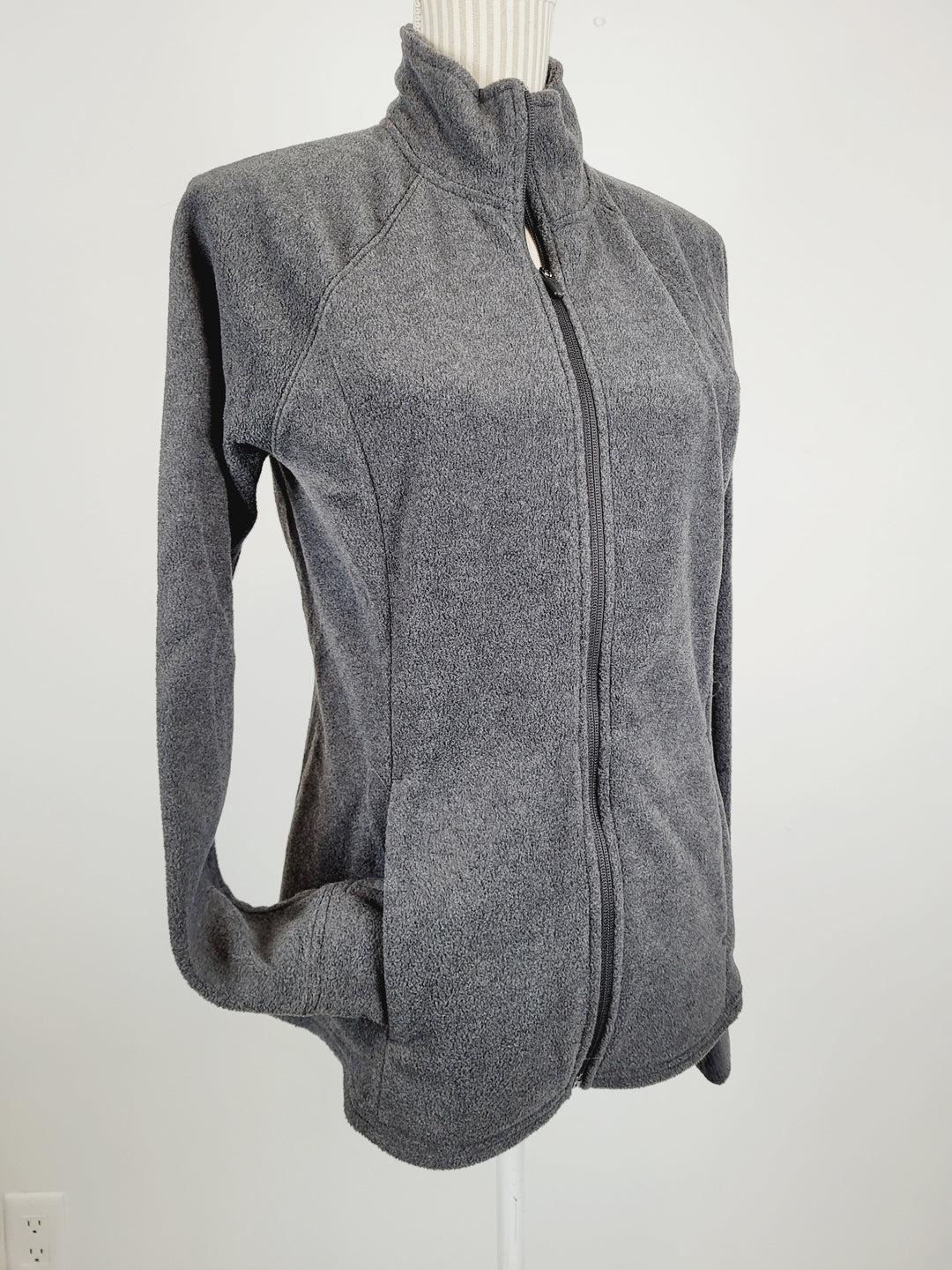 OLD NAVY ACTIVE GREY FLEECE ZIP SWEATER LADIES MEDIUM EUC