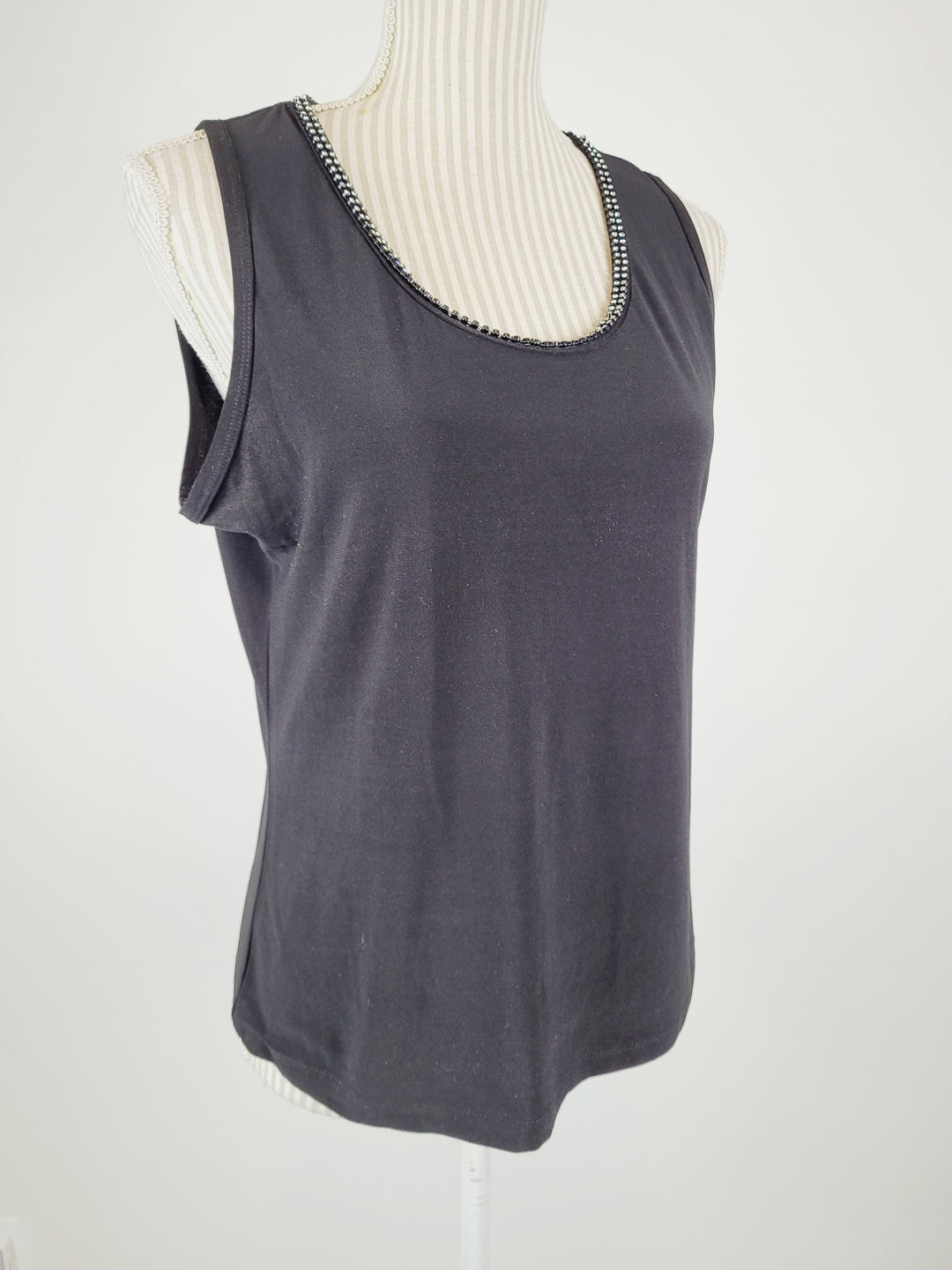 RED CORAL BLACK JEWELLED NECKLINE TOP LADIES LARGE PRE-LOVED