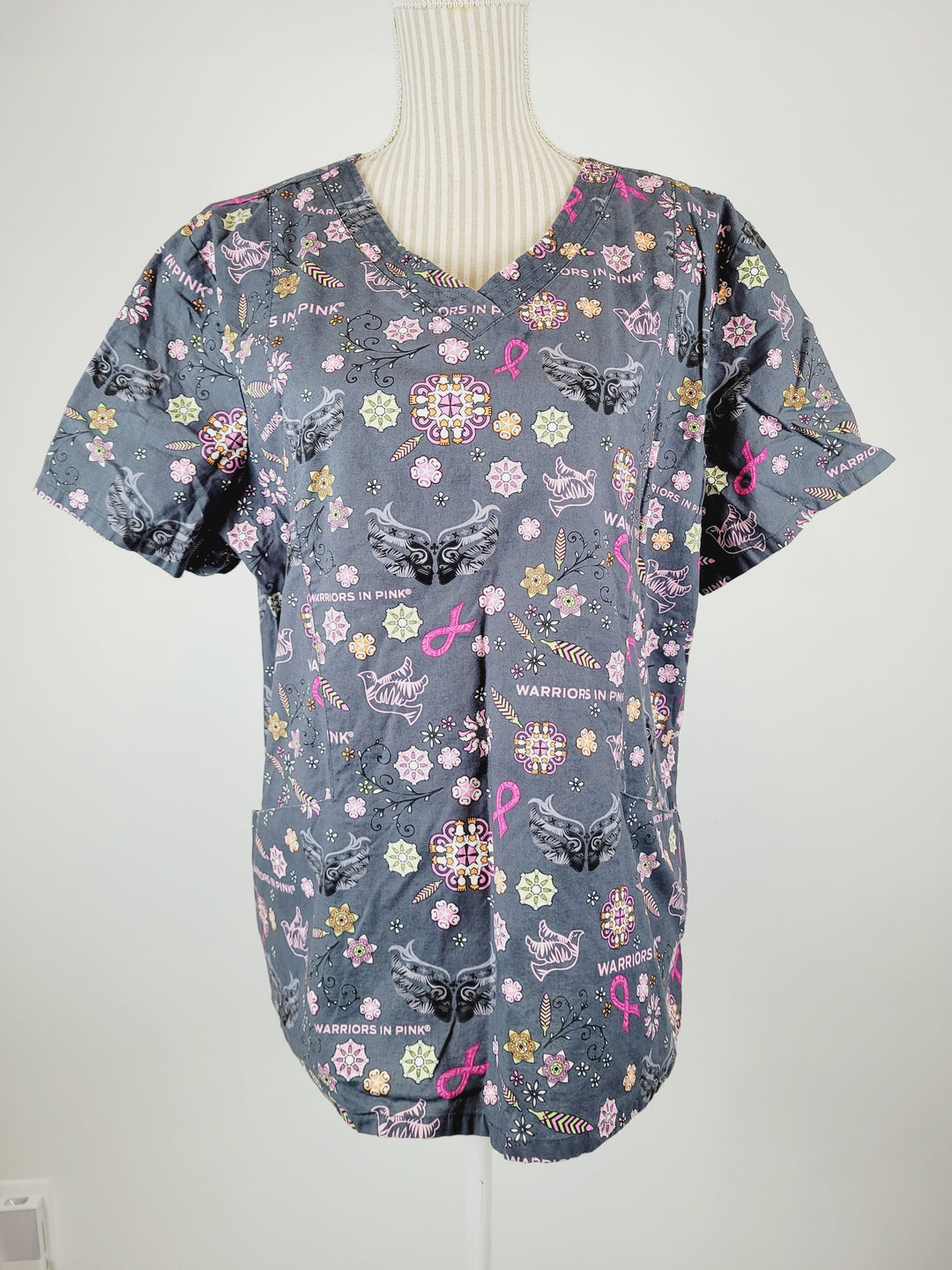 WARRIORS IN PINK RIBBON SCRUB TOP APPROX ADULT LARGE EUC
