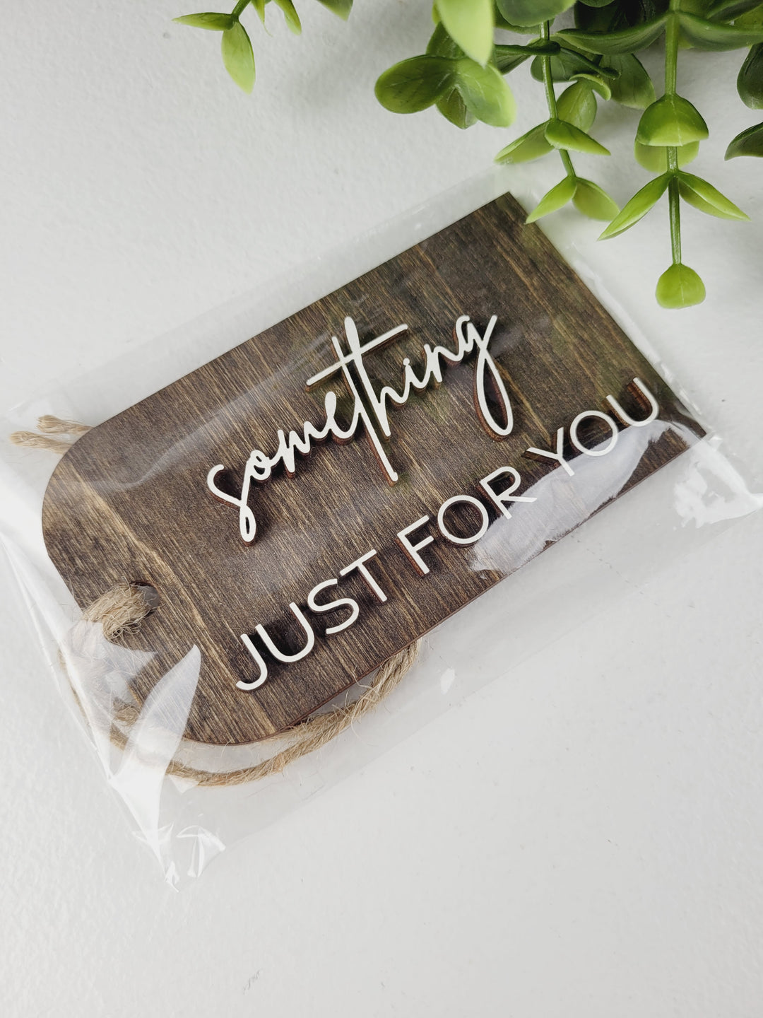 Rough Cut Dezigns, 3D Wooden Holiday Gift Tags