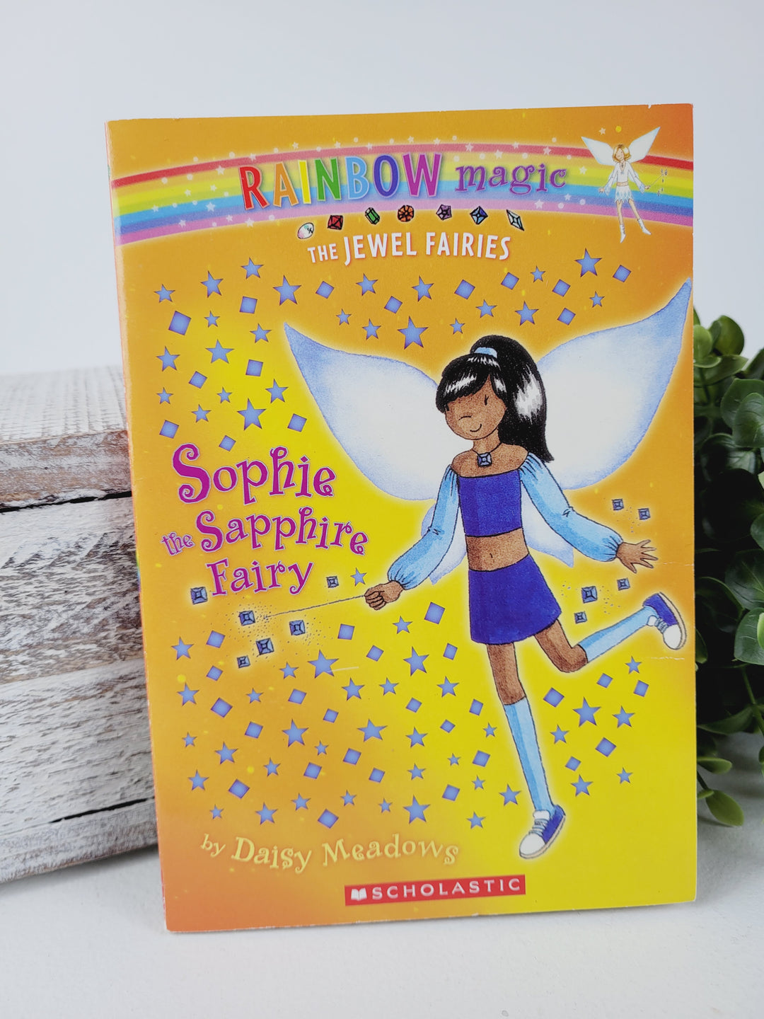 RAINBOW MAGIC JEWEL FAIRIES- SOPHIE THE SAPPHIRE FAIRY