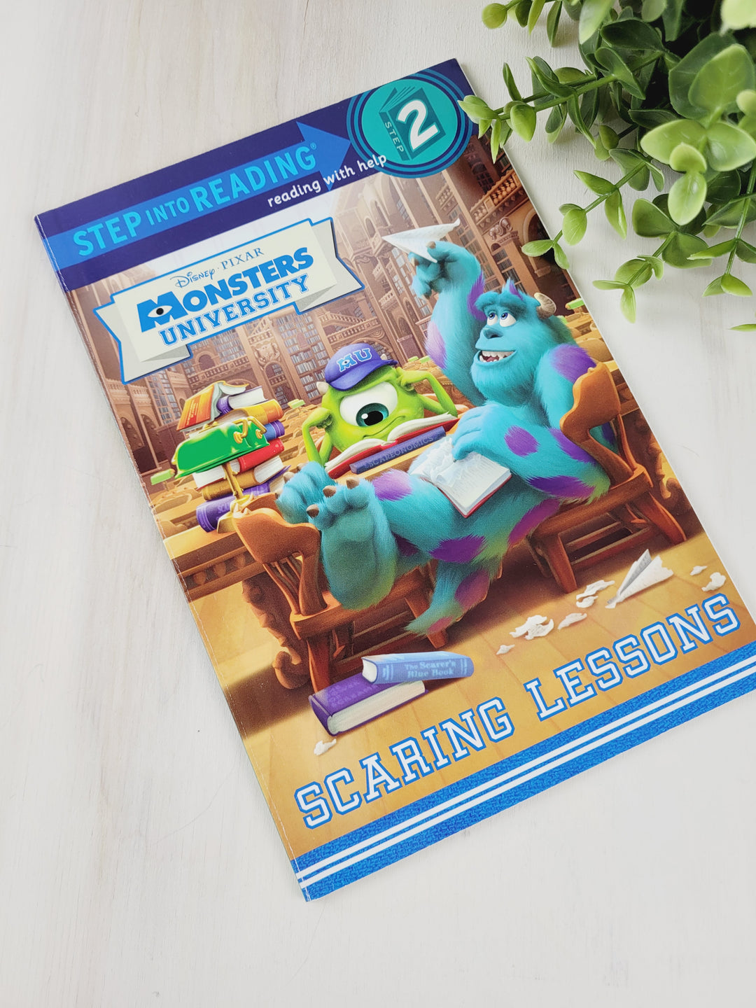 DISNEY PIXAR MONSTERS UNI. SCARING LESSONS LEVEL 2 READER BOOK EUC