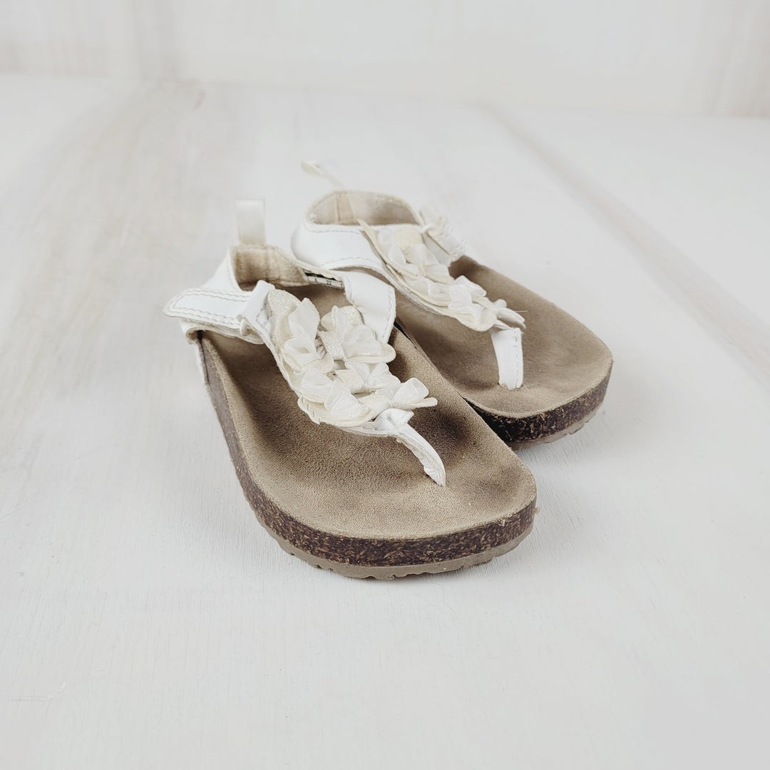 CARTERS WHITE BUTTERFLY SANDALS SIZE 6 CHILD VGUC