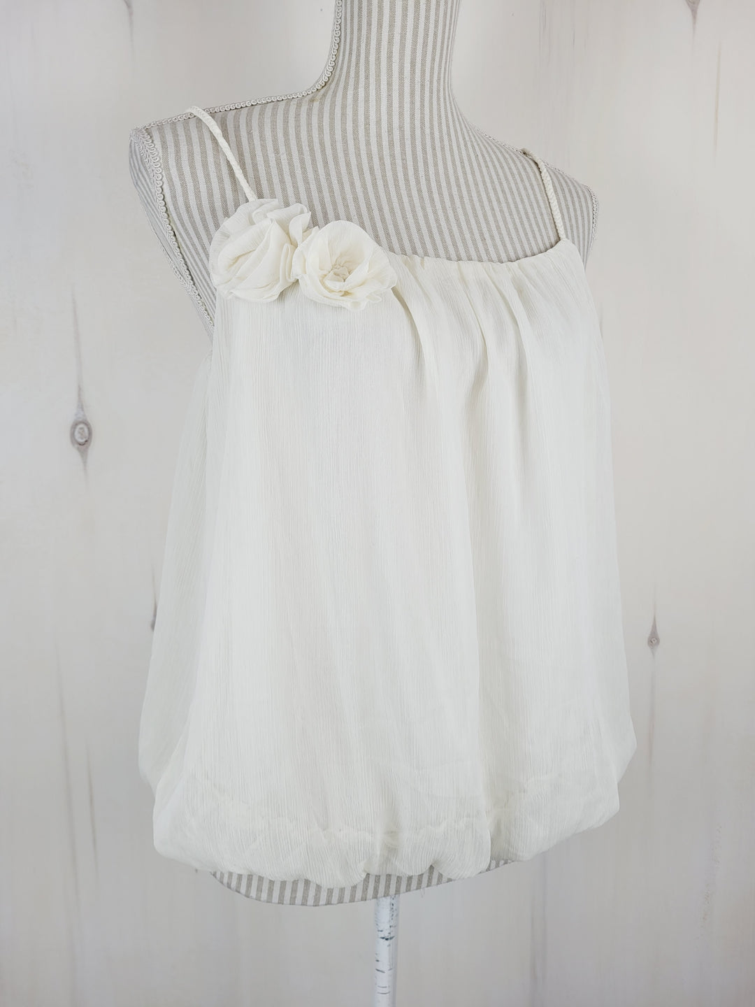 H&M IVORY BUBBLE TOP LADIES SIZE 6 PRE-LOVED