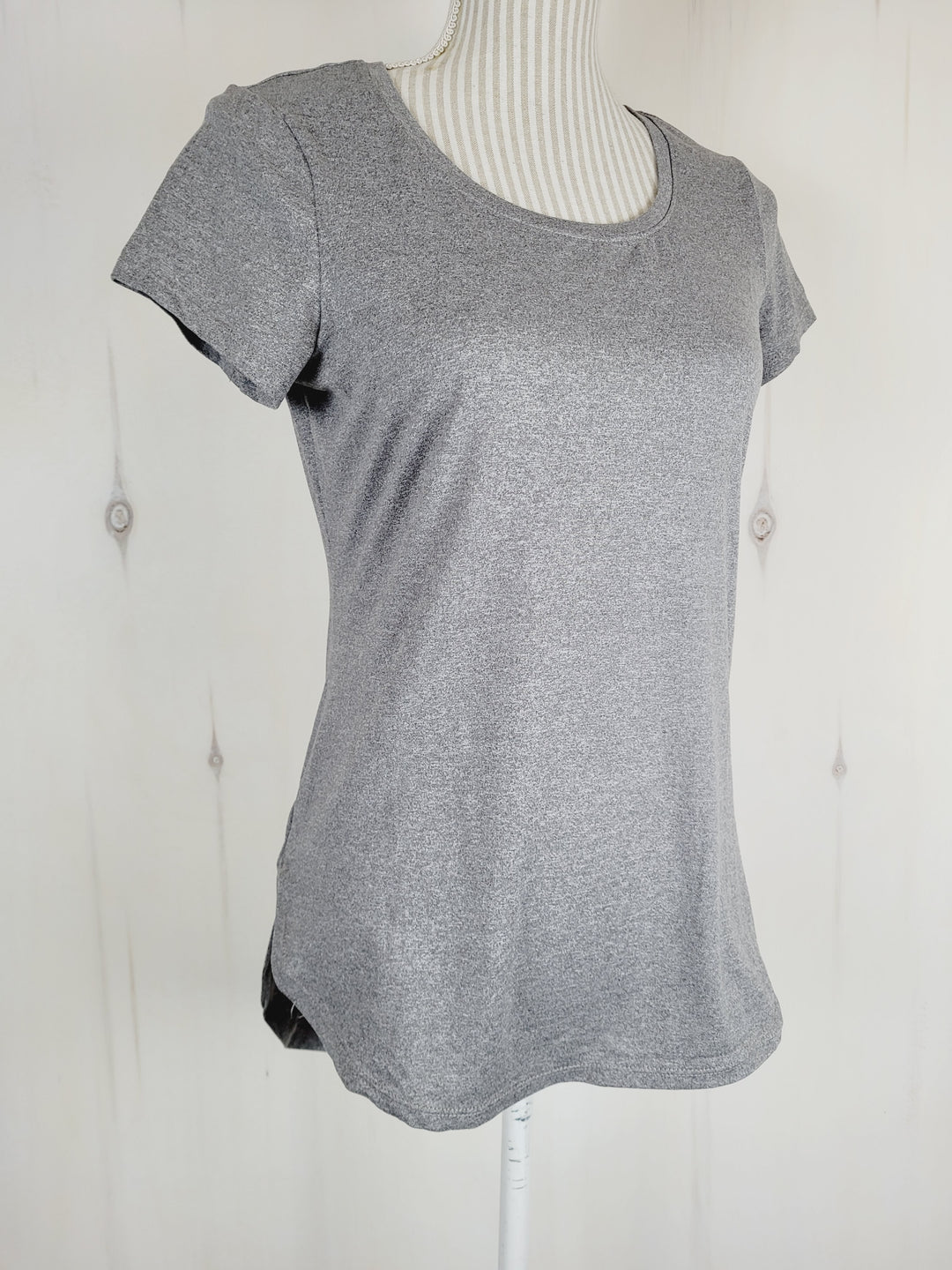 HEAD GREY ATHLETIC TSHIRT LADIES SMALL PRE-LOVED