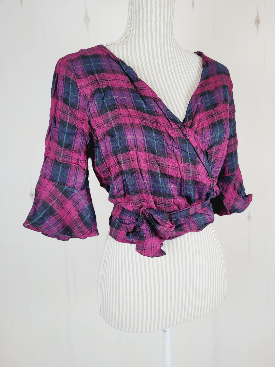 ELM TIE UP TOP PLAID LADIES MEDIUM NEW