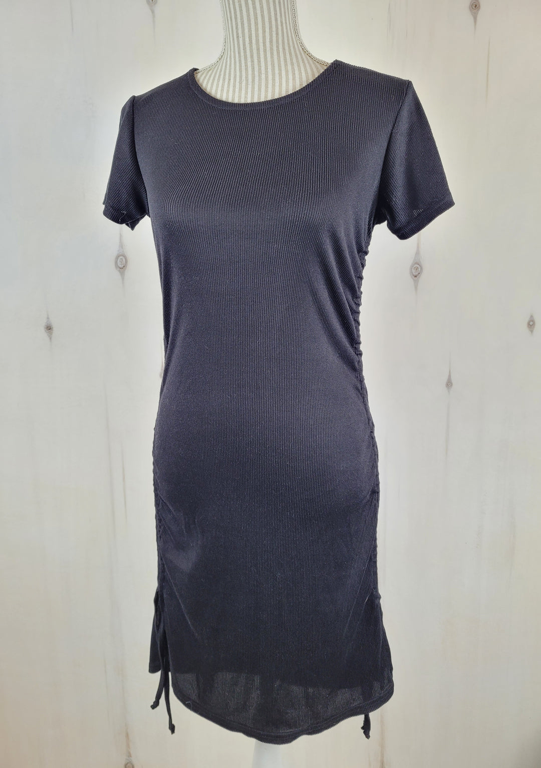 POOF BLACK DRESS LADIES LARGE PRE-LOVED