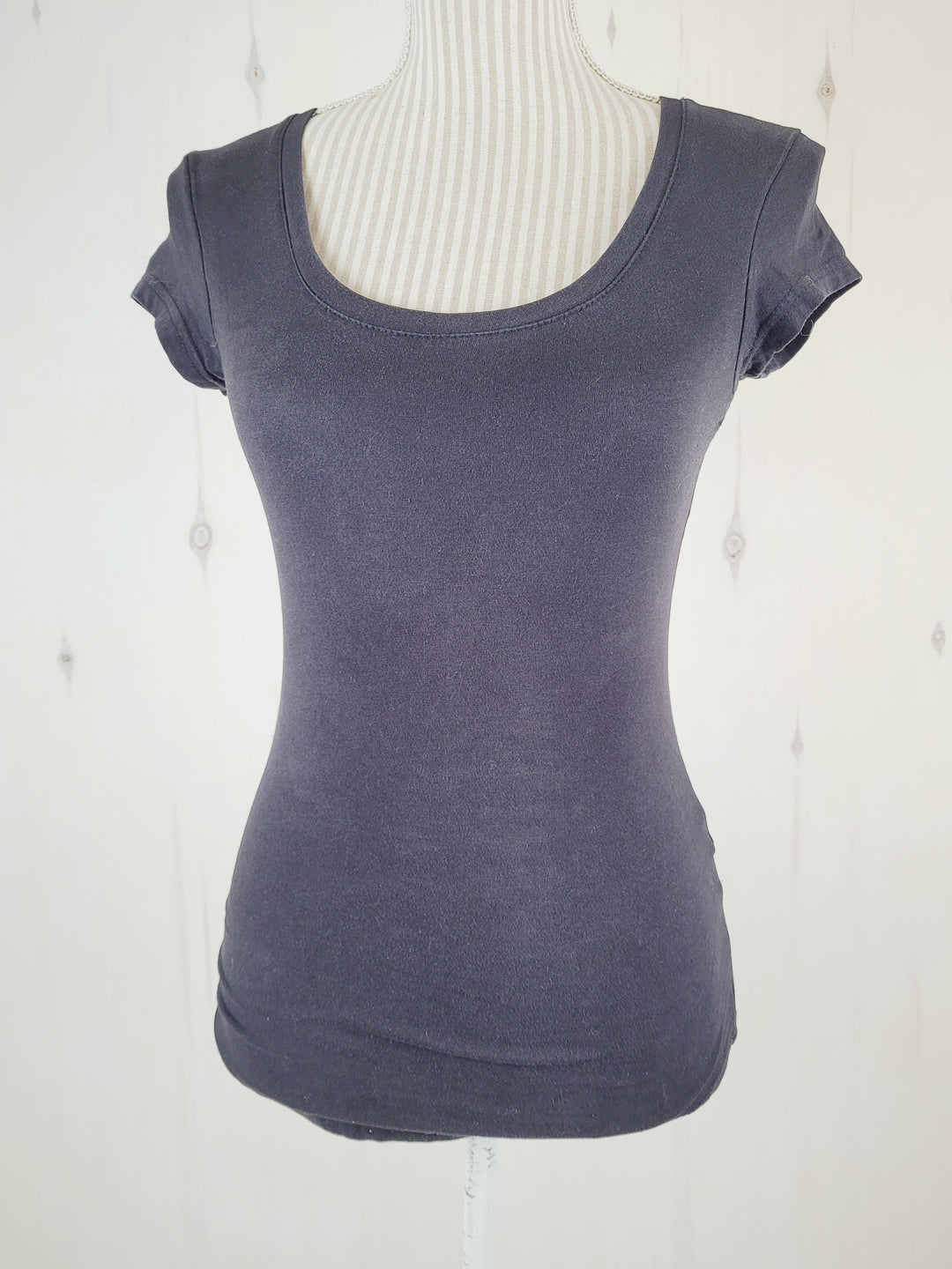 AVETO BLACK TSHIRT LADIES MEDIUM PRE-LOVED