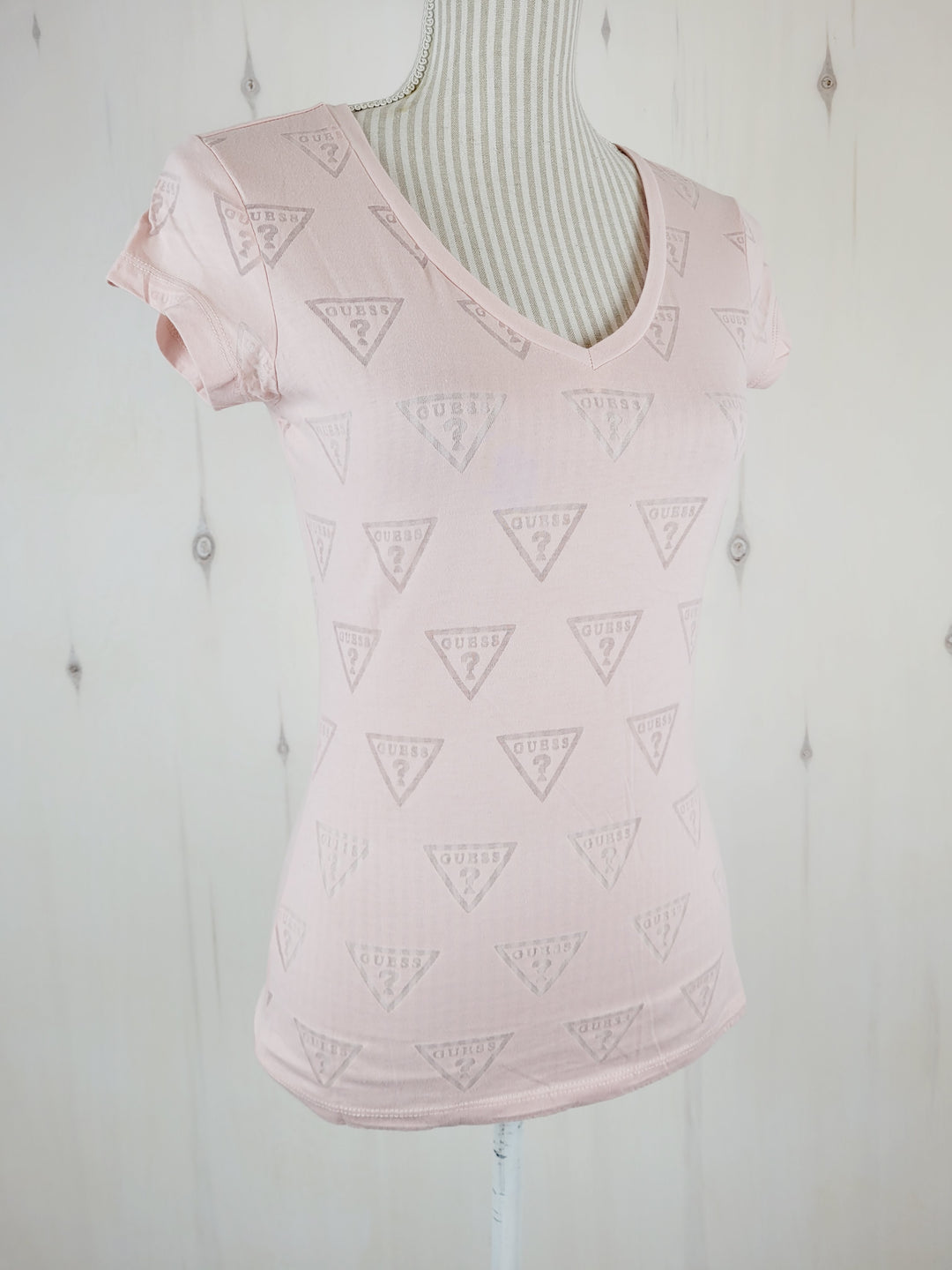 GUESS PASTEL PINK SHEER TSHIRT LADIES MEDIUM EUC