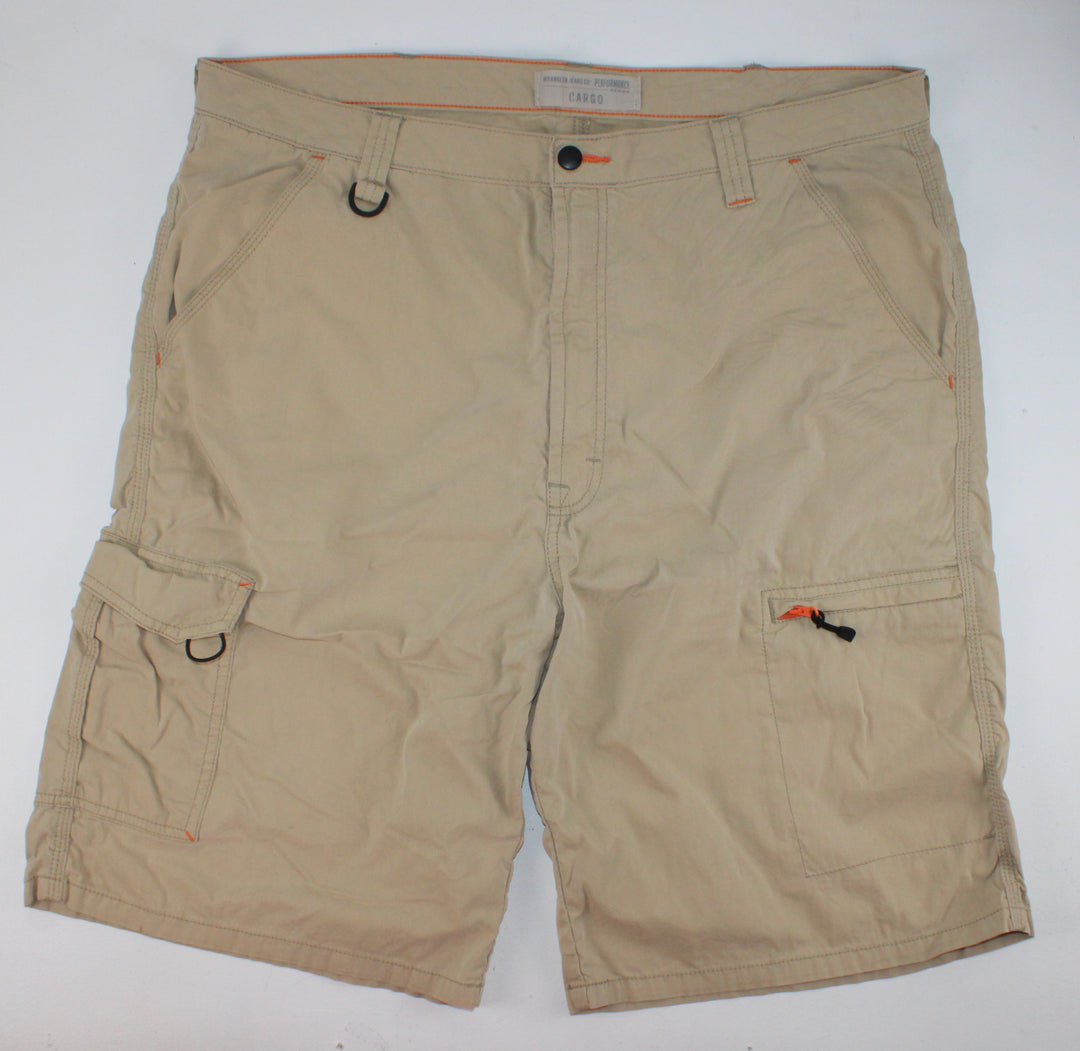 WRANGLER TAN SHORTS MENS SIZE 40 EUC