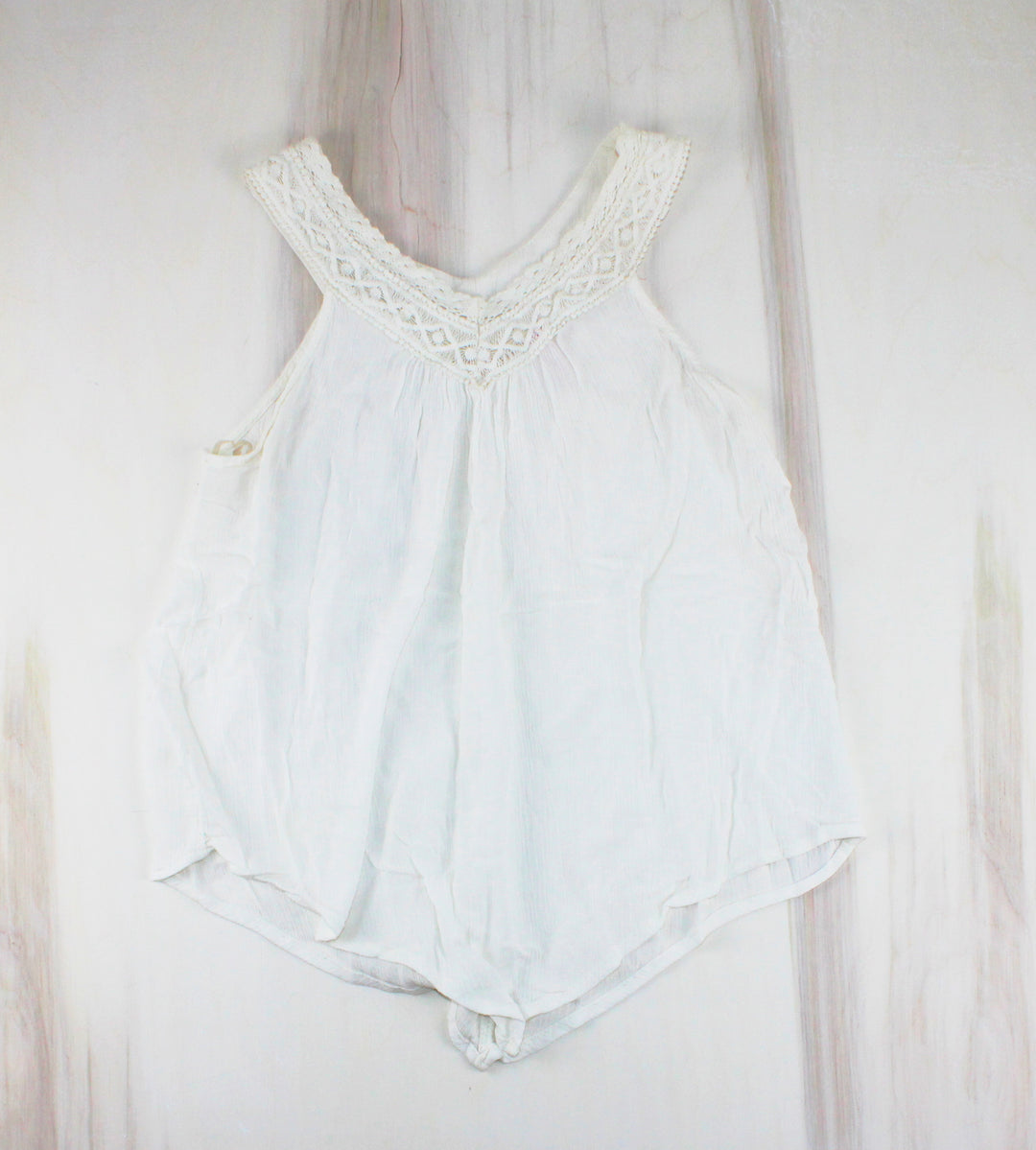 JUSTICE WHITE TANK 12Y PRE-LOVED