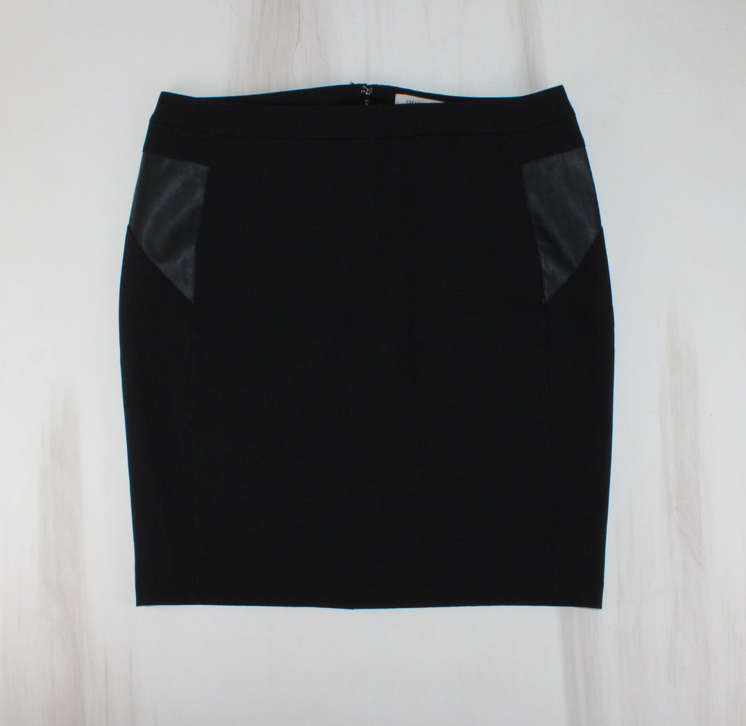 SMART SET BLACK SKIRT WITH SMALL BACK SLIT LADIES SIZE 8 EUC