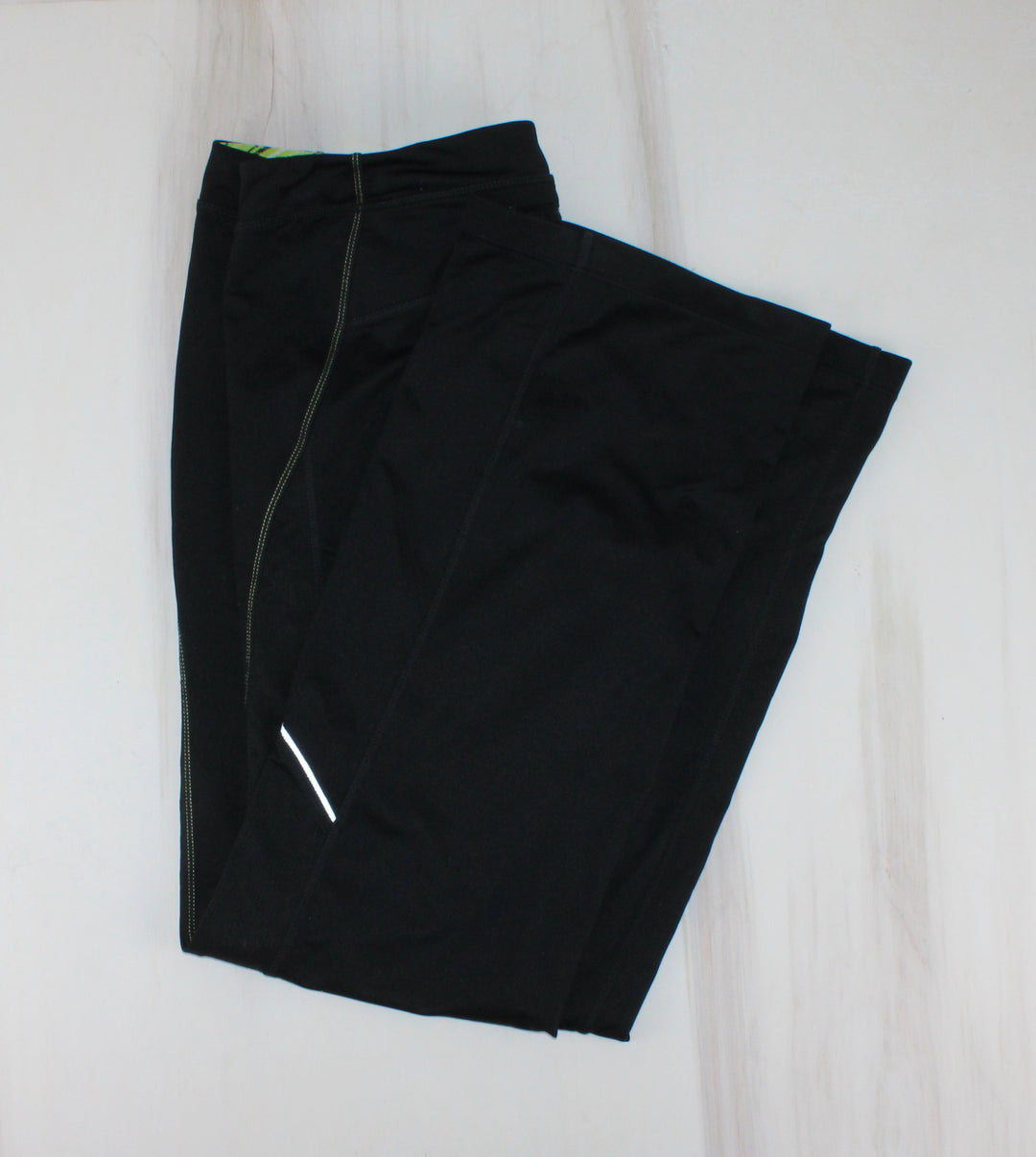 ATHLETIC WORKS BLACK & LIME LEGGINGS LADIES MEDIUM PRE-LOVED