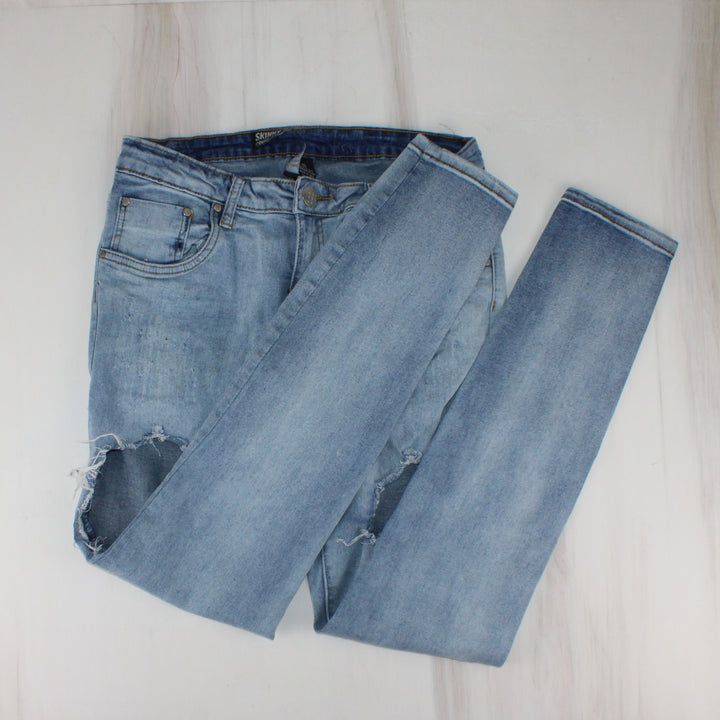 LOW RISE SKINNY FIT DISTRESSED JEANS LADIES SIZE 11 VGUC