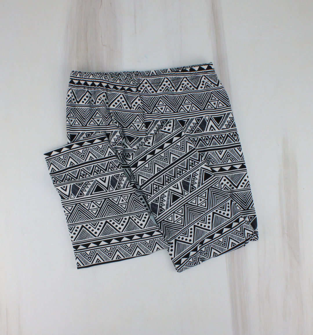 ALWAYS BLACK & WHITE CAPRI LEGGINGS LADIES O/S PRE-LOVED