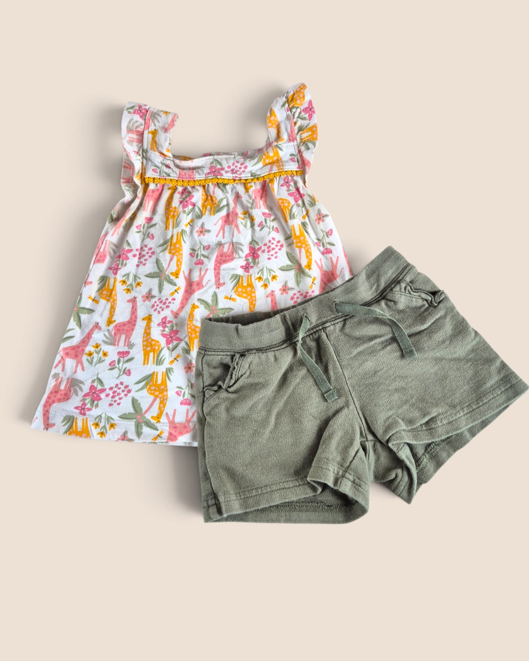 Pre-Loved Carter's Giraffe Summer Outfit Girls 2Y | Betty’s Marketplace