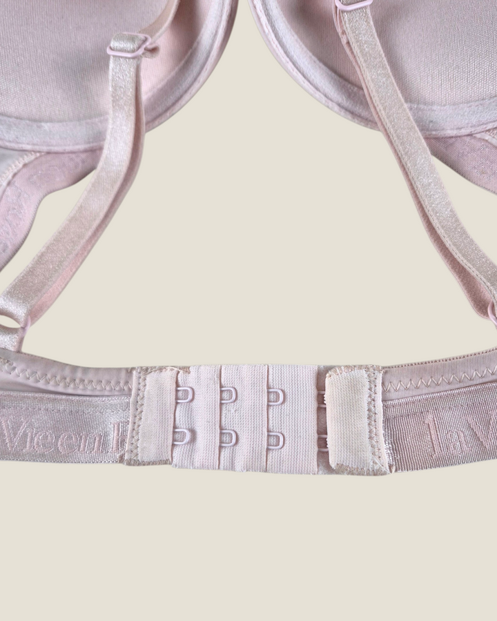Pre-Loved La Vie En Rose Pink Bra Ladies 32A | Betty’s Marketplace