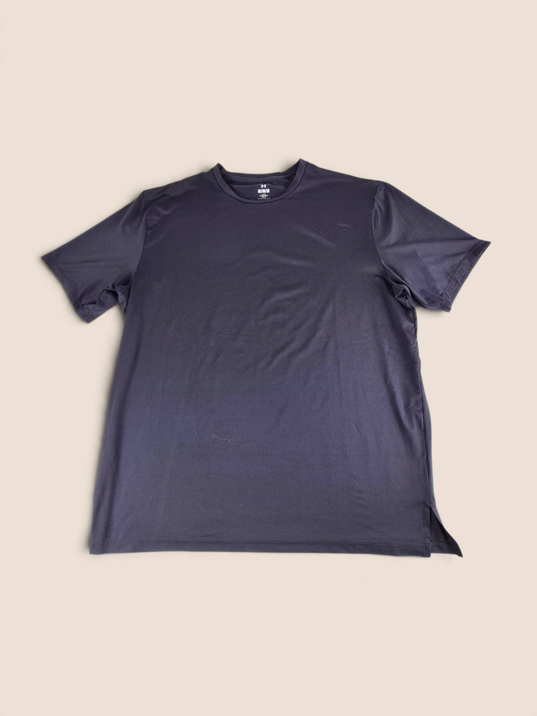 Pre-Loved Underarmour Black Athletic T Shirt Adult Medium | Betty’s Marketplace