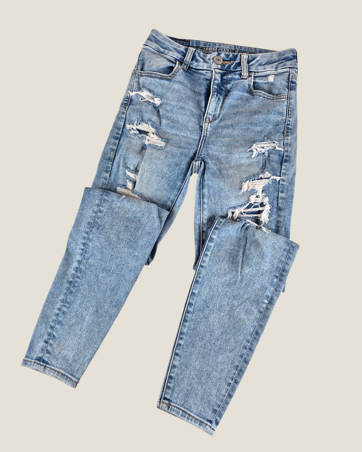 Pre-Loved American Eagle Distressed Jeans Ladies Size 00 | Betty’s Marketplace