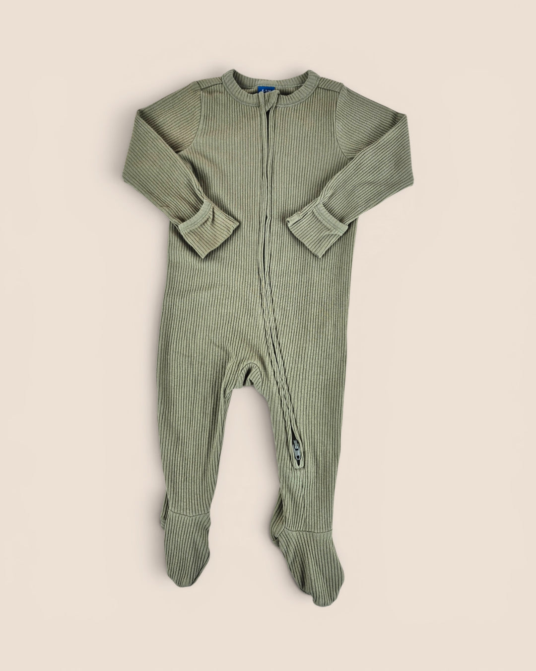 Pre-Loved Old Navy Green Footies 6-9M | Betty’s Marketplace