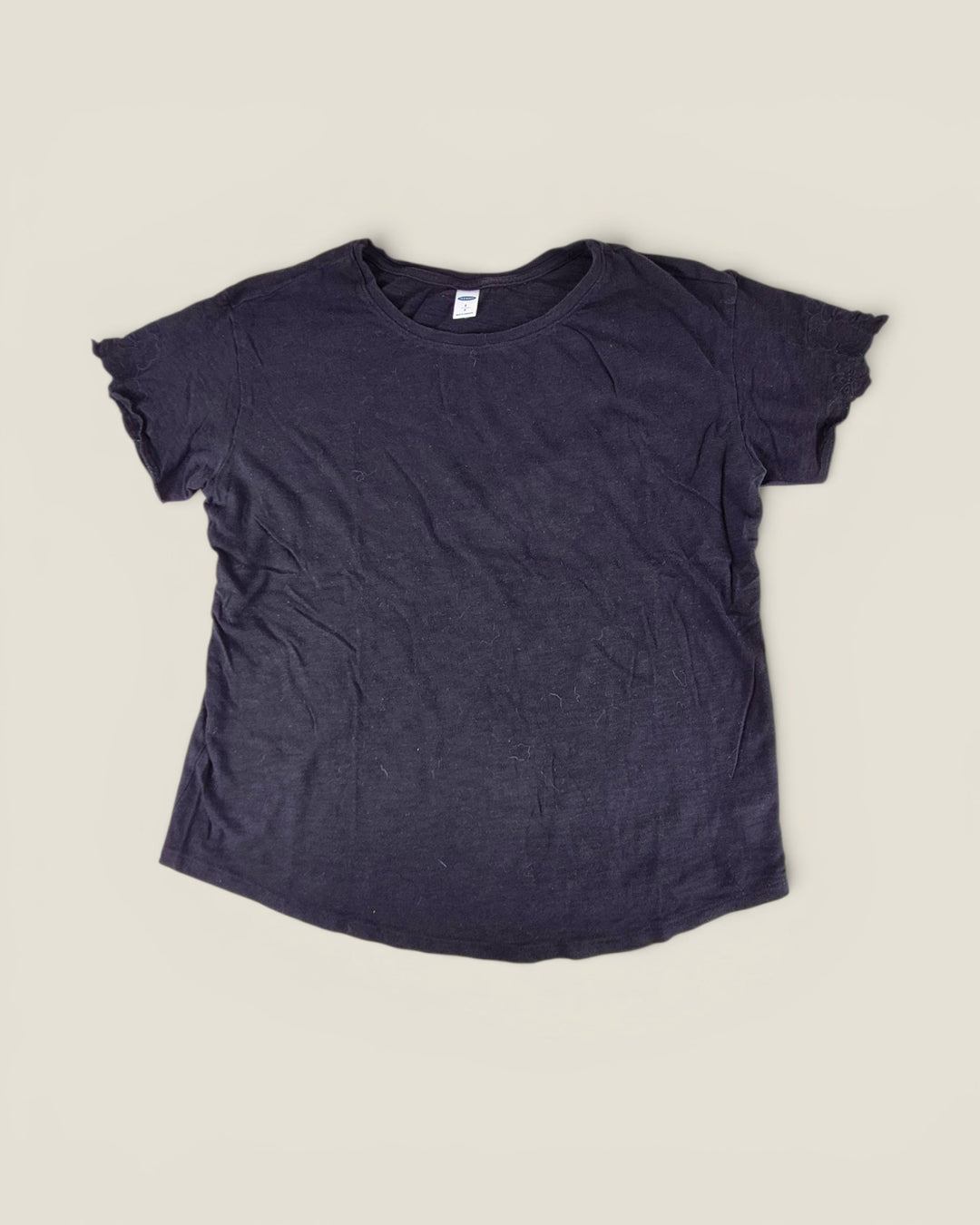 Pre-Loved Old Navy Black Tee Ladies Small | Betty’s Marketplace