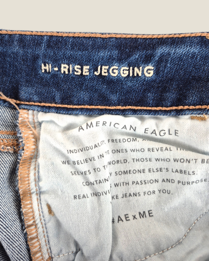 Pre-Loved American Eagle Distressed Jeans Ladies Size 00 | Betty’s Marketplace