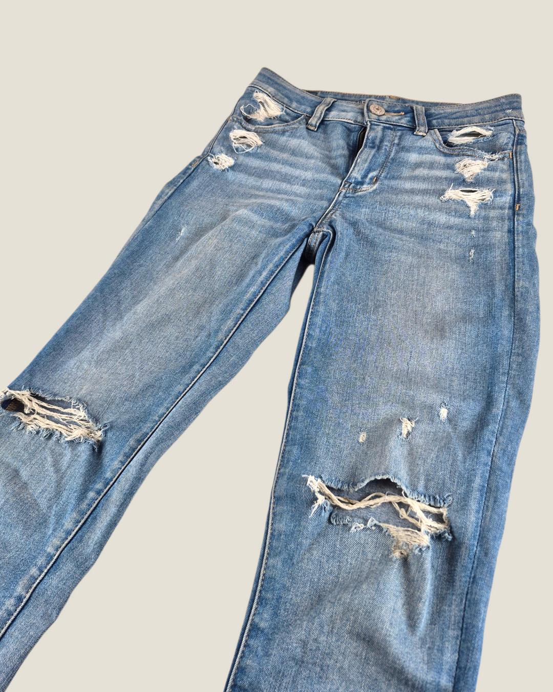Pre-Loved American Eagle Distressed Cropped Jeans Ladies Size 0 | Betty’s Marketplace