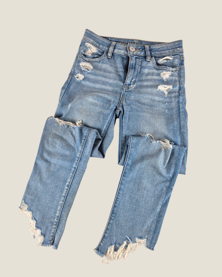 Pre-Loved American Eagle Distressed Cropped Jeans Ladies Size 0 | Betty’s Marketplace