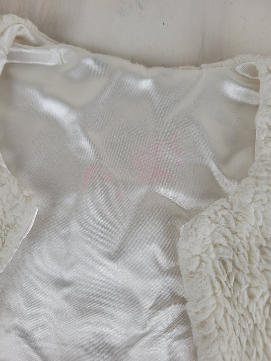 WHITE FUR VEST 8/10Y PRE-LOVED