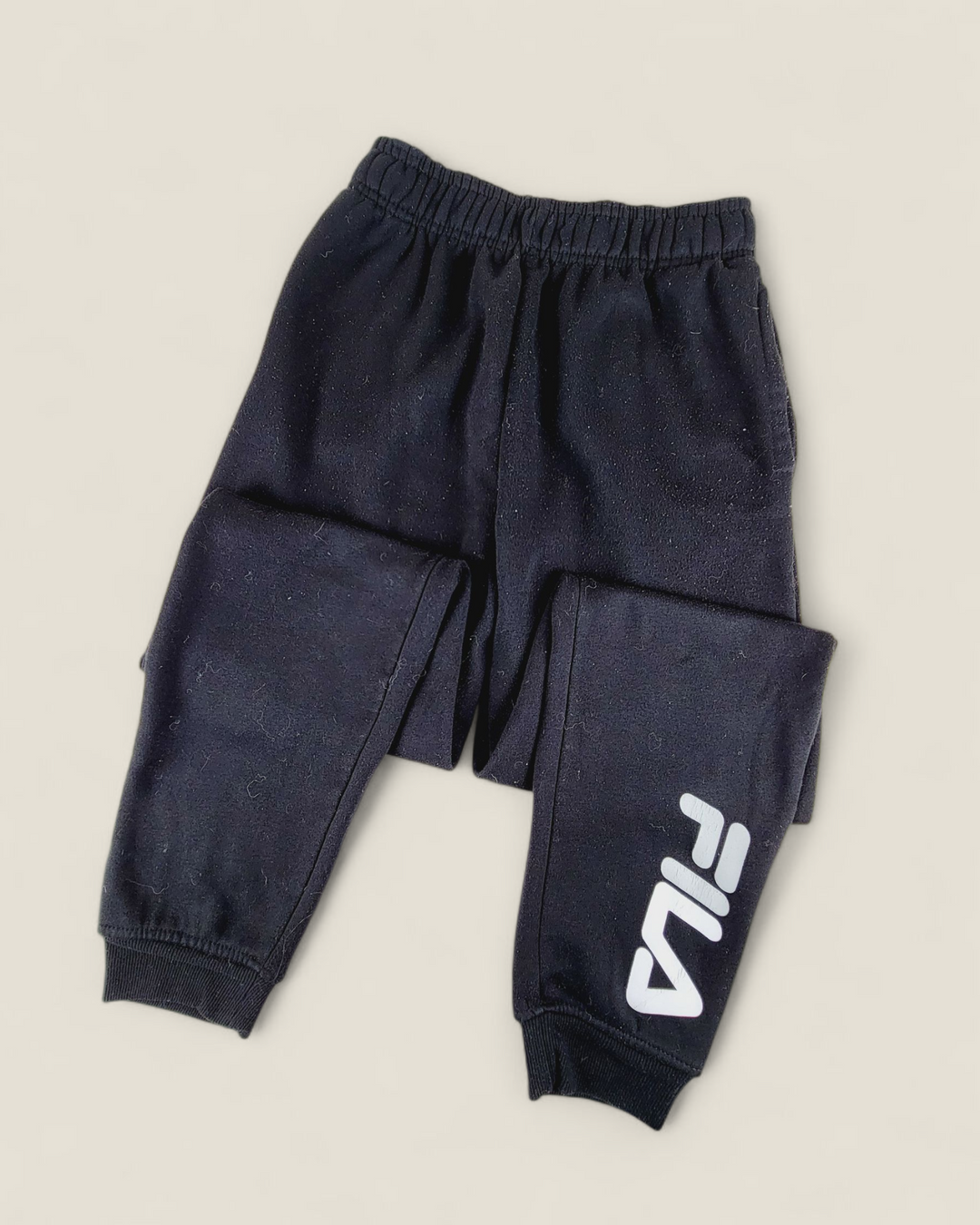 FILA BLACK TRACK PANTS BOYS 14-16Y PRE-LOVED