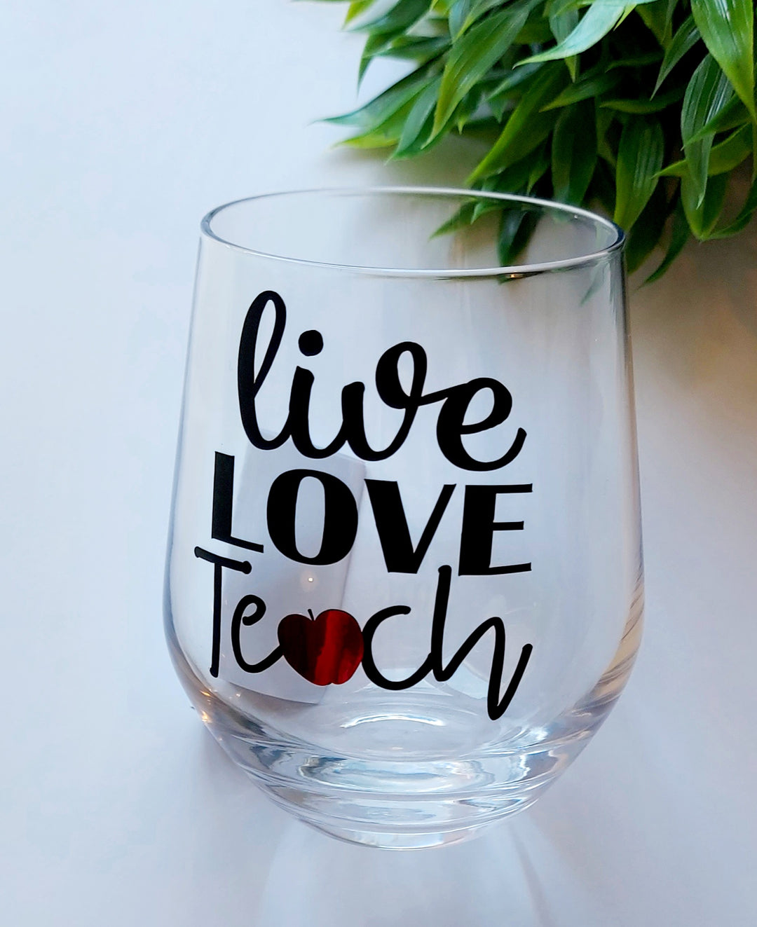 Liz's Custom Creations, Vinyl Designed Glass Drinkwear