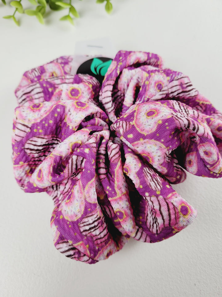 AM Designs, Oversized Scrunchies